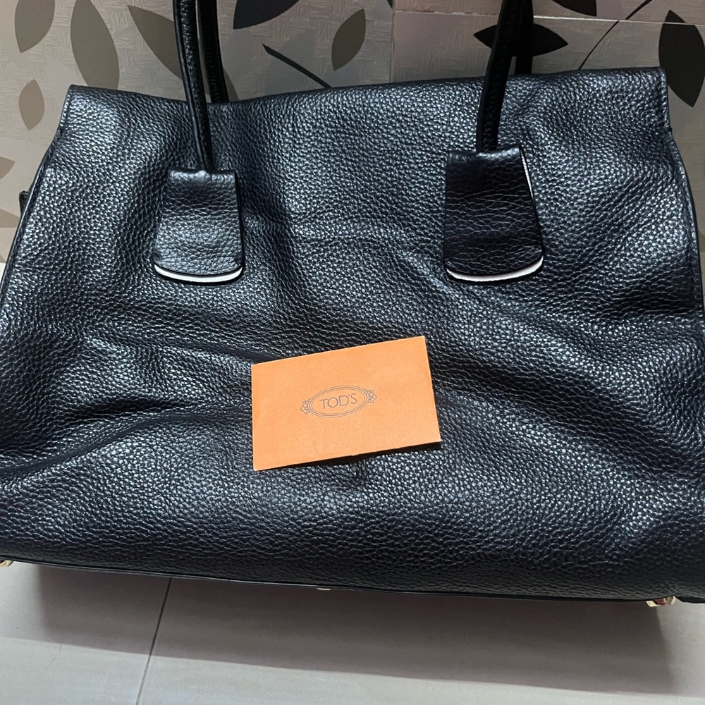 Authentic Tods tote 👜 with expandable storage soft pebbled leather durable - Picture 10 of 13